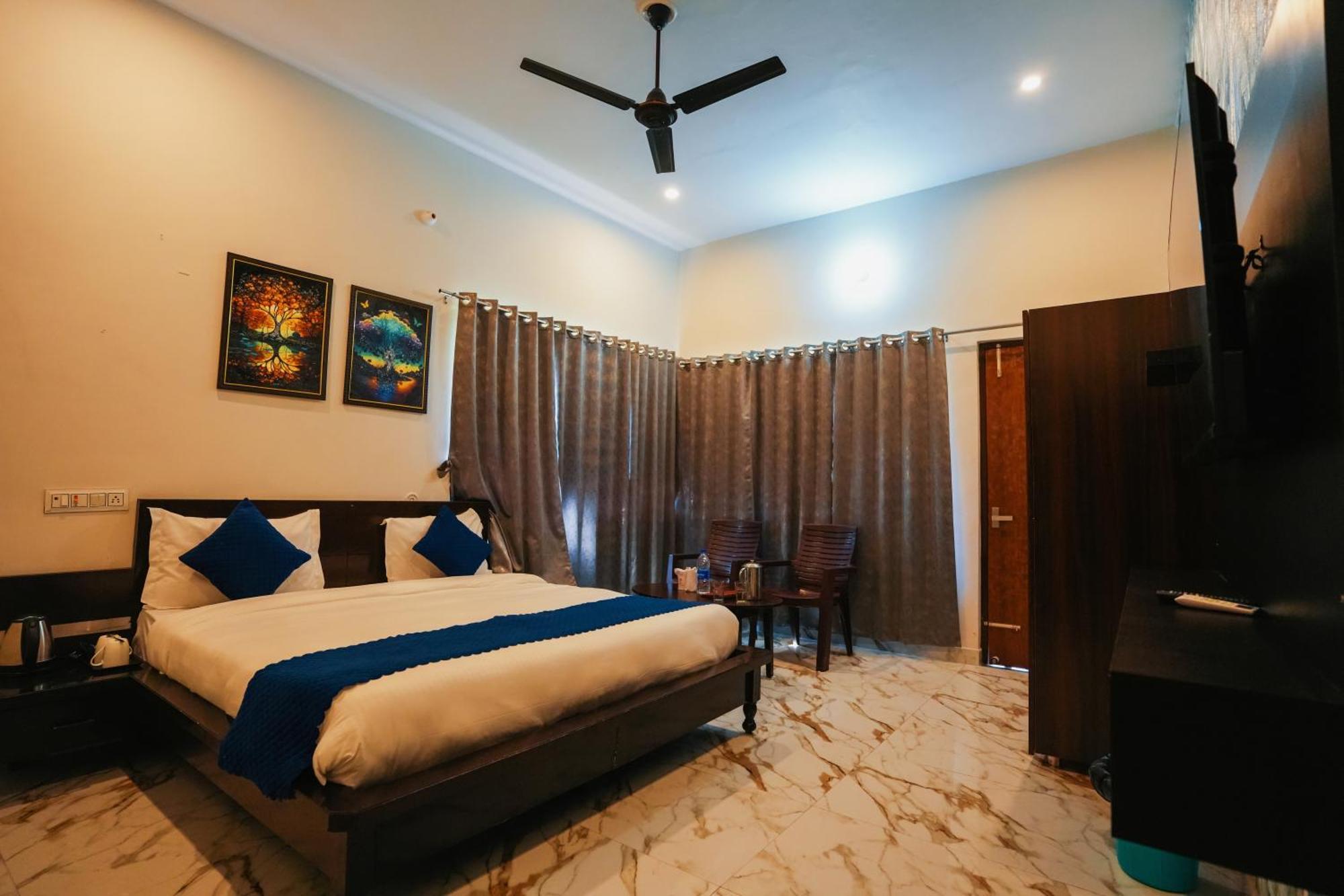 Corbett Nature Walk Resort Рамнаґар Екстер'єр фото