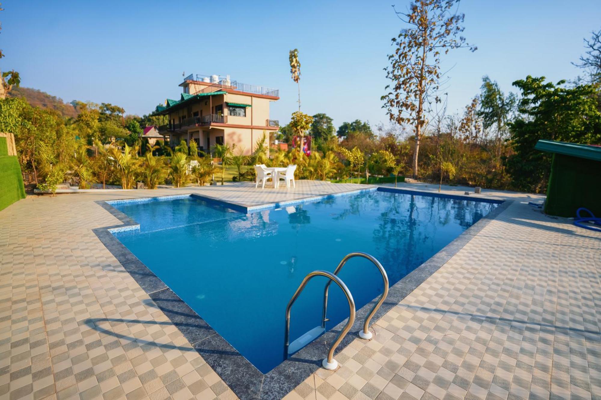 Corbett Nature Walk Resort Рамнаґар Екстер'єр фото