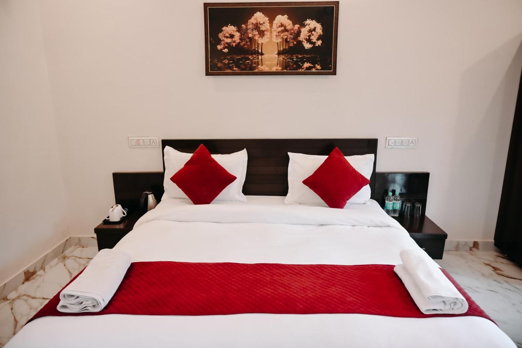 Corbett Nature Walk Resort Рамнаґар Екстер'єр фото